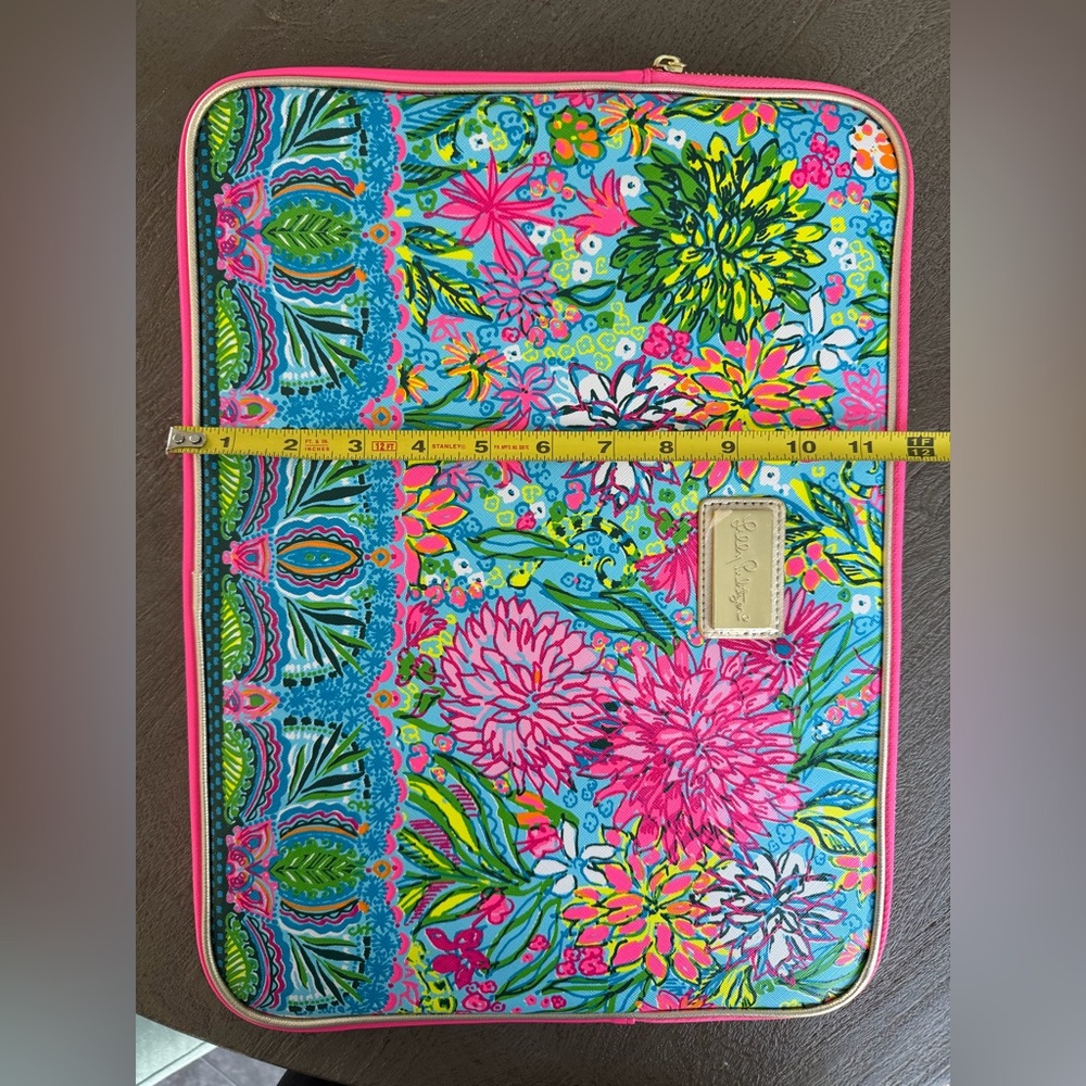 New 15” Lilly Pulitzer laptop sleeve with detachable cord pouch Golden Hour - Picture 9 of 10